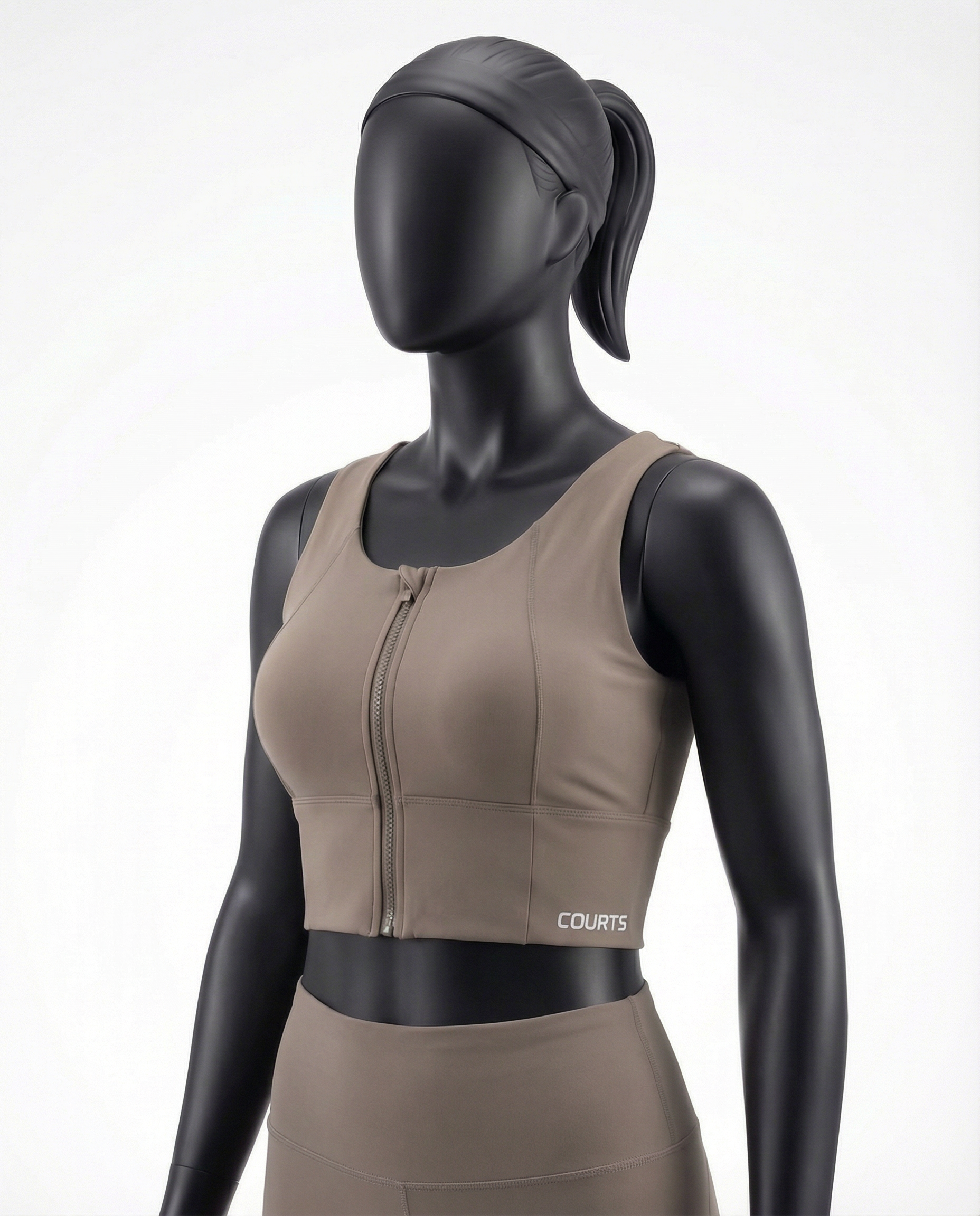 Mannequin wearing a beige khaki athletic top with a zipper on a white background
Courts Sport
#color_khaki-brown