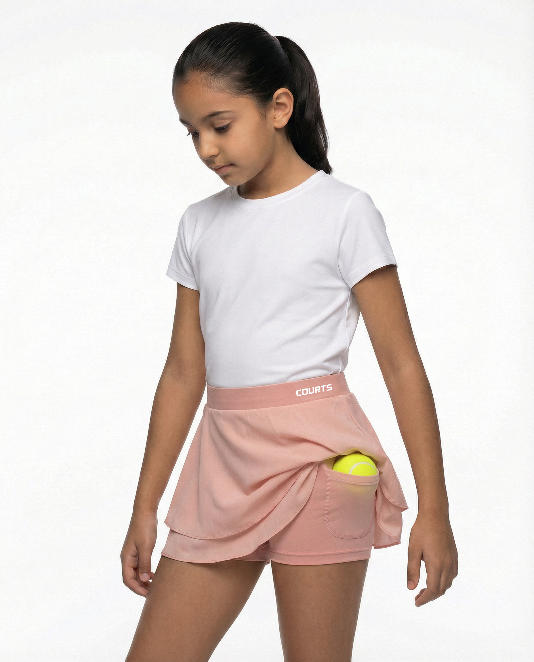 Young girl wearing a white t-shirt and pink skirt skort short on a white background
Courts Sport
#color_pink